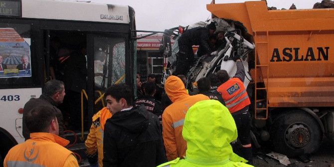Başkent’te Trafik Kazası: 11 Yaralı