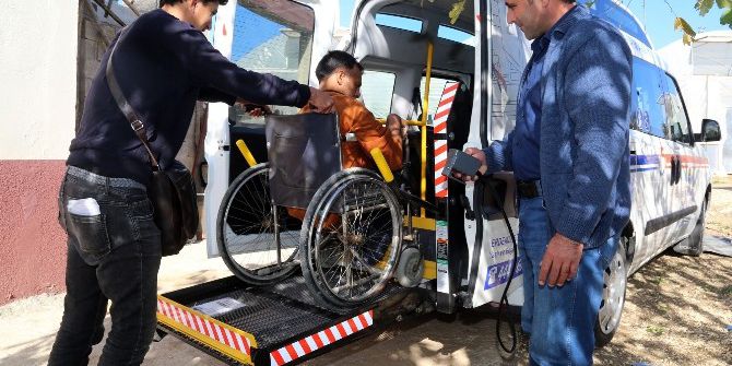 Erdemli Belediyesi’nden Engelli Aracı