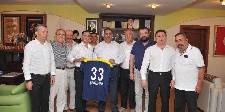 Tarsus İdman Yurdu Yönetiminden Başkan Can’a Ziyaret