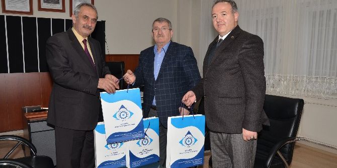 Etso’dan Öğrencilere Giyim Ve Kırtasiye Yardımı