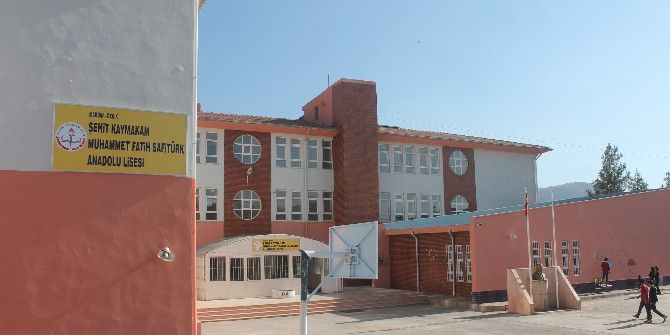 Şehit Kaymakamın İsmi Okulda Yaşatılacak