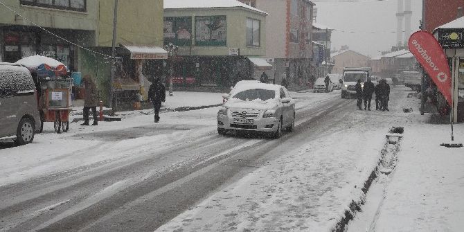 Varto’da Kar Yağışı