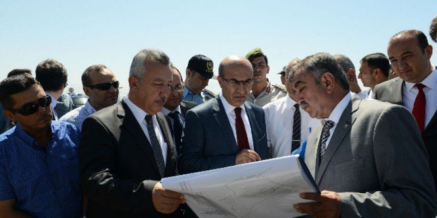 Vali Demirtaş, Ceyhan Osb’nin Kurulacağı Alanda İncelemelerde Bulundu