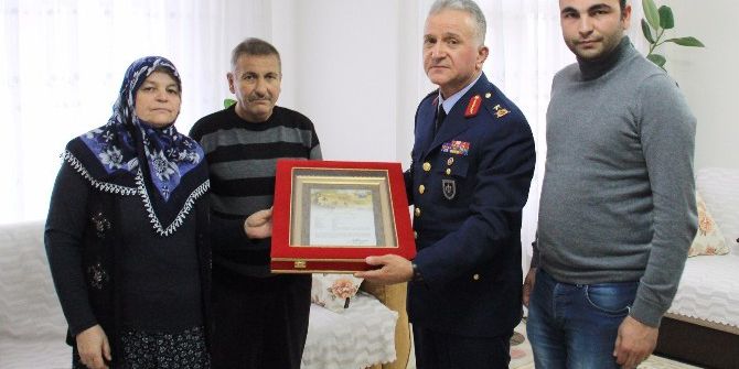 Şehit Ailesine Şehadet Belgesi