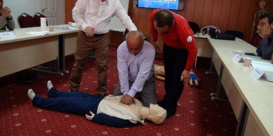 Yozgat’ta Amatör Spor Kulüp Yöneticileri Ve Antrenörlerine İlk Yardım Eğitimi Verildi