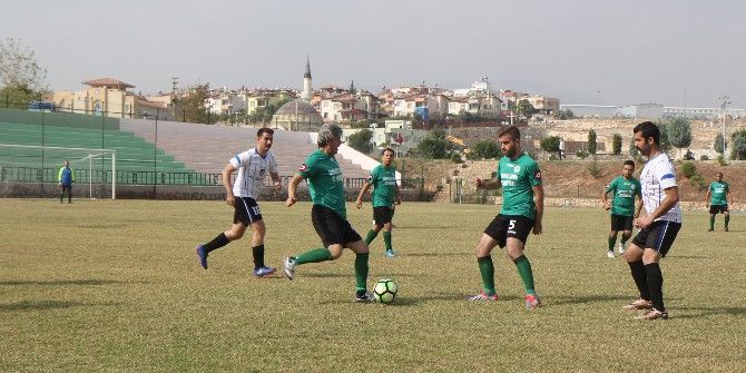Toroslar’da ‘Kurtuluş Kupası’ Heyecanı Devam Ediyor