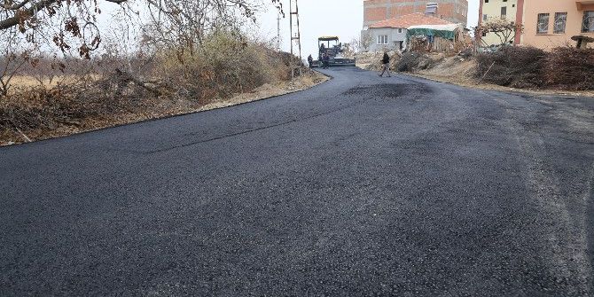 Bahçelievler Mahallesinin Yolları Asfaltlandı