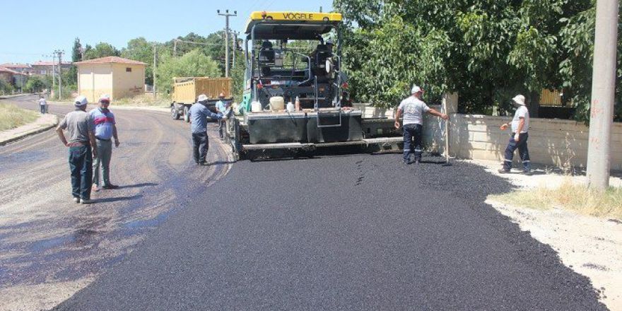 Dinar’da Asfalt Serimi Sezonu Açıldı