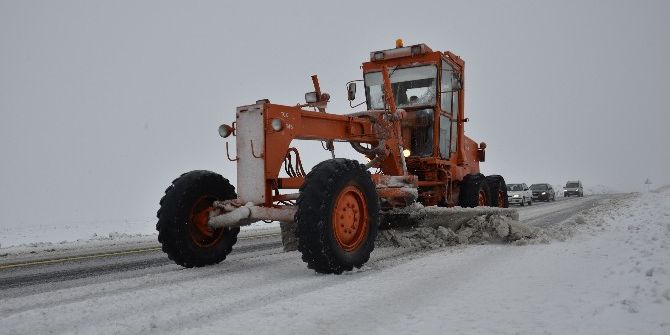 Siverek-diyarbakır Karayolu Kar Nedeniyle Kapandı