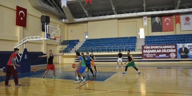 Tb2l Temsilcisi Bilecik Belediyesi Basketbol Kulübü, Karesispor Maçına Hazırlanıyor