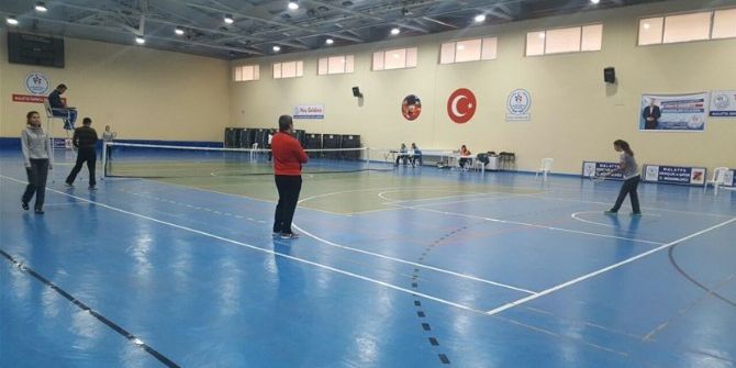 Okullar Arası Tenis Müsabakaları Heyecanı Başladı