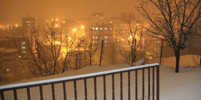 Hakkari’de Kar Kalınlığı 5 Santim Metreye Ulaştı