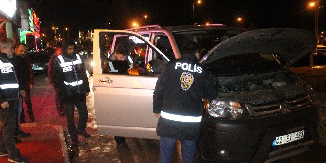 Konya’da Eğlence Merkezlerine 450 Polisle "Huzur Uygulaması"