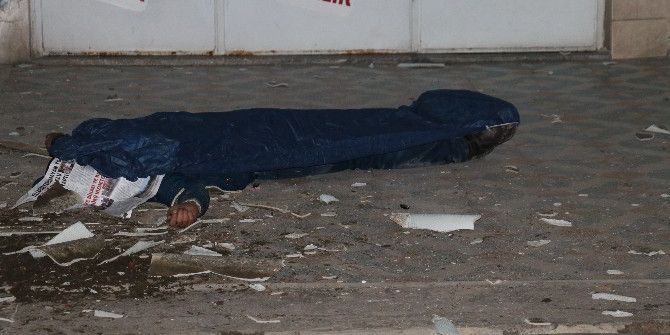 7. Kattan Beton Zemine Çakılan Şahıs Feci Şekilde Can Verdi