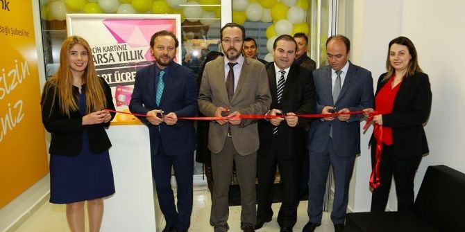 Adü’de Vakıfbank Şubesi Hizmete Açıldı
