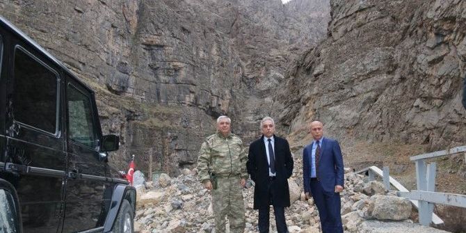 Vali Toprak Şine Köprüsü Bölgesini Ziyaret Etti