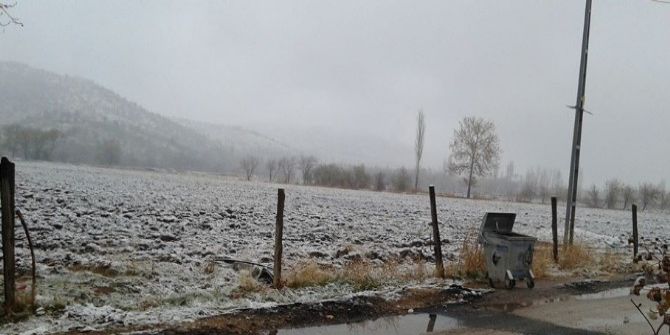 Gölbaşı İlçesine Yılın İlk Karı Yağdı