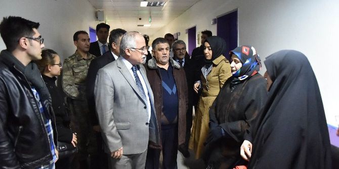 Vali Tuna Yaralı Polisleri Ziyaret Etti