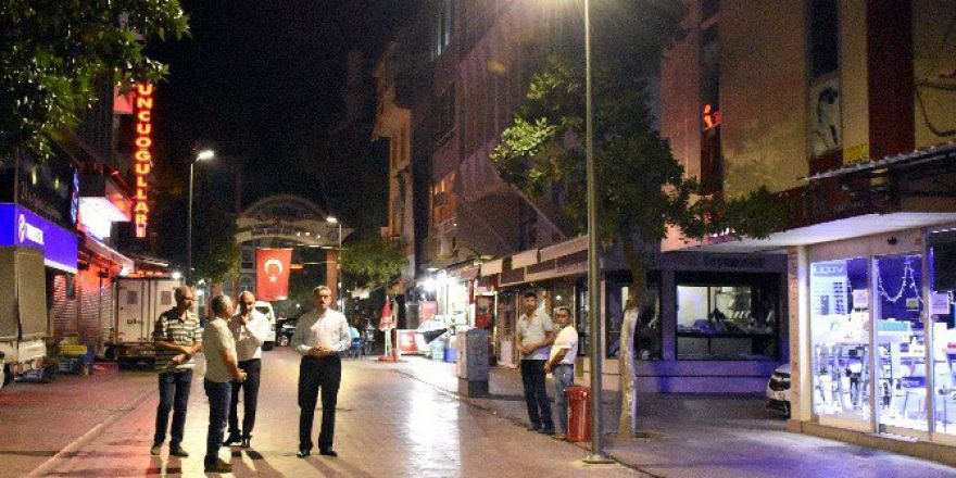 Uzun Çarşı Yeni Aydınlatmalarıyla Işıl Işıl