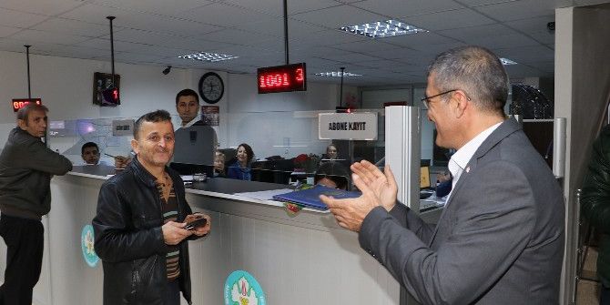 Abone Oldu Çeyrek Altınla Ödüllendirildi