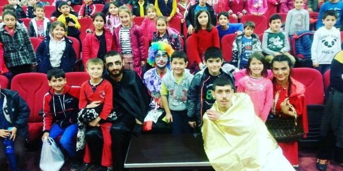 Kuyucaklı Öğrenciler Tiyatroyla Buluştu