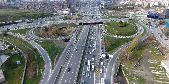 İbb’nin Yol Çalışması Nedeniyle Kilitlenen Trafik Havadan Görüntülendi
