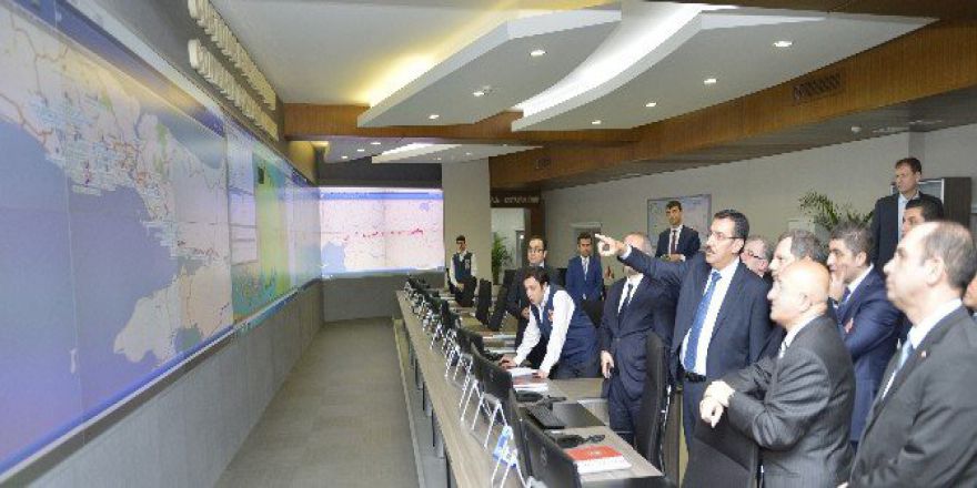 Gümrük Ve Ticaret Bakanı Tüfenkci, Kaçak Sigara Operasyonunu Canlı İzledi