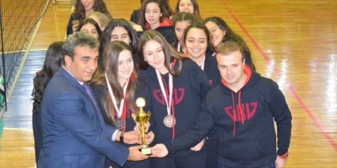 Gaziantep Kolej Vakfı Liselerinin Voleybol Başarısı