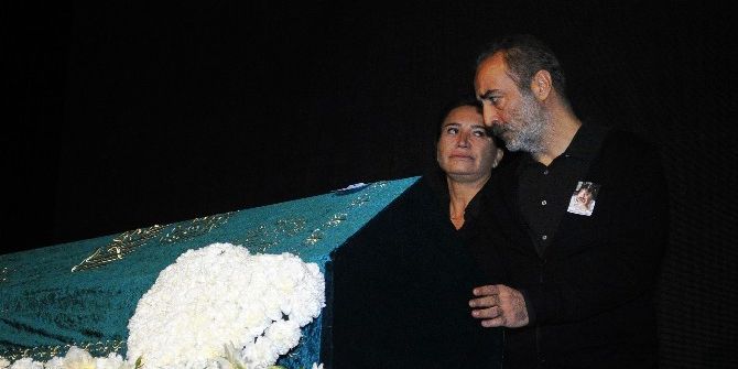 Erdal Tosun İçin Tiyatroya Adım Attığı Bkm’de Tören