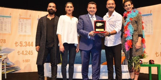 Bozüyük Tiyatro Günleri Muhteşem Gala Programı İle Başladı