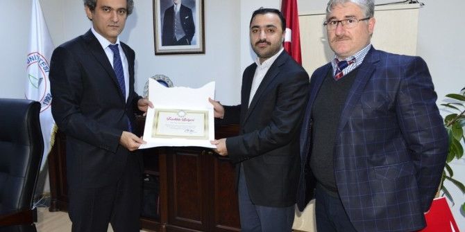 Rektör Özer İlahiyat Fakültesi’ni Gezdi