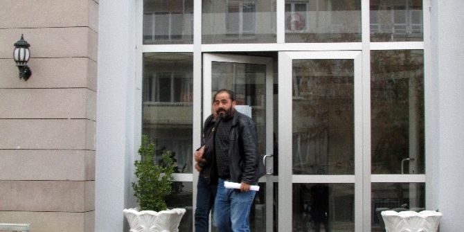 Sahte Polisler Mezarlıkta Yakalandı