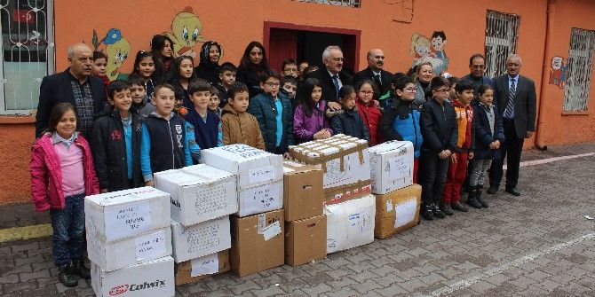 İlkokul Öğrencilerinden Anlamlı Yardım