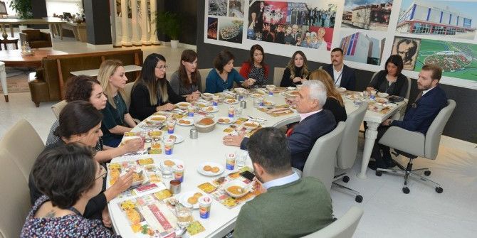 Bozbey Personelle Yemekte Buluştu