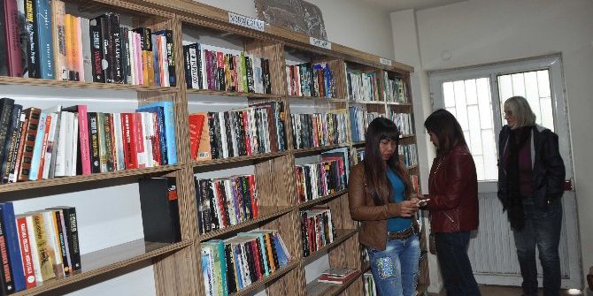 Manavgat’ta Dünya Dilleri Kütüphanesi Açıldı
