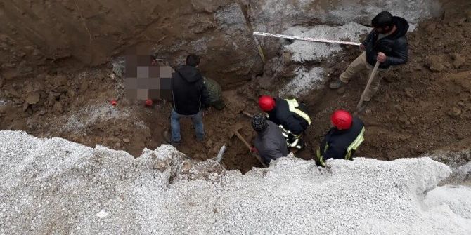 Kanalizasyon Çalışmalarında 2 İşçi Toprak Altında Kaldı