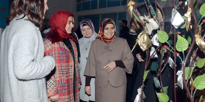 Vali Vasip Şahin’in Eşi, Tuzla Belediyesi Gönül Elleri Çarşısı’nı Ziyaret Etti