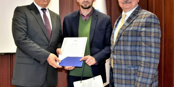 Rektör Sait Bilgiç Omü Birincilerini Kutladı