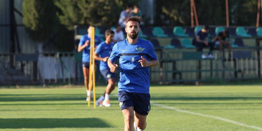 Akhisar Belediyespor’da Kenan Karışık, Altınordu Yolunda