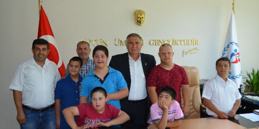 Özel Sporculardan İl Müdürü Bağcı’ya Ziyaret