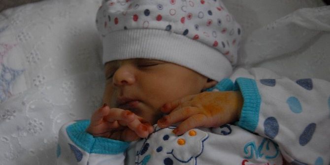 15 Günlük Bebeği, İki Evladını Kaybettiği Hastalığın Pençesinde