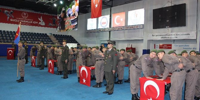 Düzce’de 365. Kısa Dönem Erler Yemin Etti