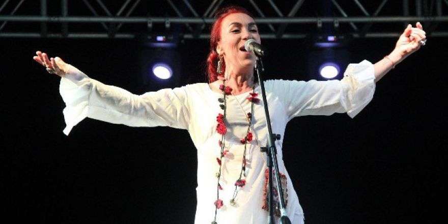 Leman Sam Hayranlarıyla Buluştu