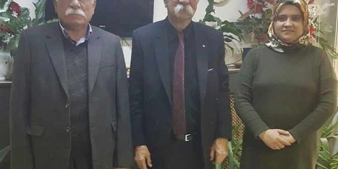 Alevi Kanaat Önderinden Başkan Özdemir’e Kitap Hediyesi