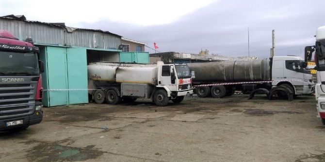 Büyükçekmece’de Akaryakıt Tankerinde Patlama: 1 Ölü