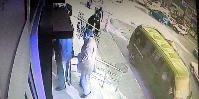 90 Yaşındaki Kadının 480 Bin Lirasını Dolandıran Zanlılar Tutuklandı