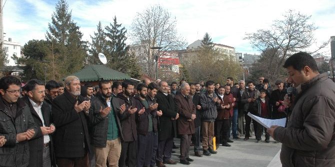 Halep’te Hayatını Kaybedenler İçin Gıyabi Cenaze Namazı