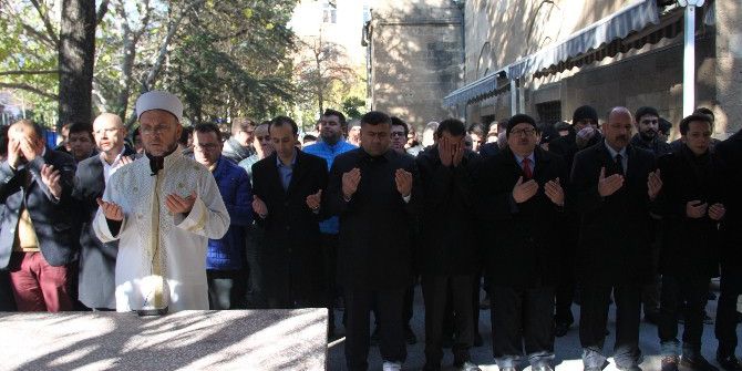 Isparta’da Halep Şehitleri İçin Gıyabi Cenaze Namazı