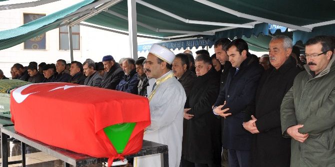 Tbmm 17. Dönem Milletvekili Feyzullah Yıldırır Toprağa Verildi