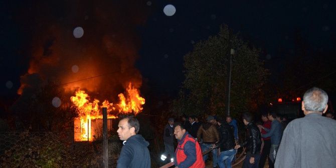 Aladağ Halkını Yangın Korkusu Sardı